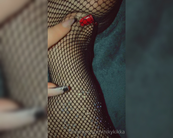 Nikykikka aka nikykikka Foot Fetish - 12-20-2022 OnlyFans Video - Sweet night_26m0