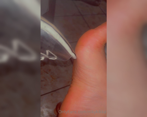 Nikykikka aka nikykikka Foot Fetish - 05-09-2023 OnlyFans Video - Heels little