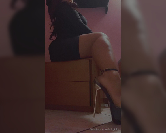 Nikykikka aka nikykikka Foot Fetish - 09-25-2023 OnlyFans Video - Last night_8tv1