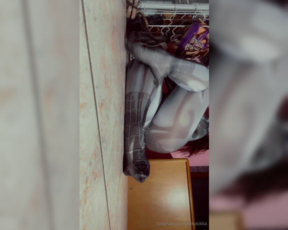 Nikykikka aka nikykikka Foot Fetish - 10-06-2024 OnlyFans Video - Little view part 2