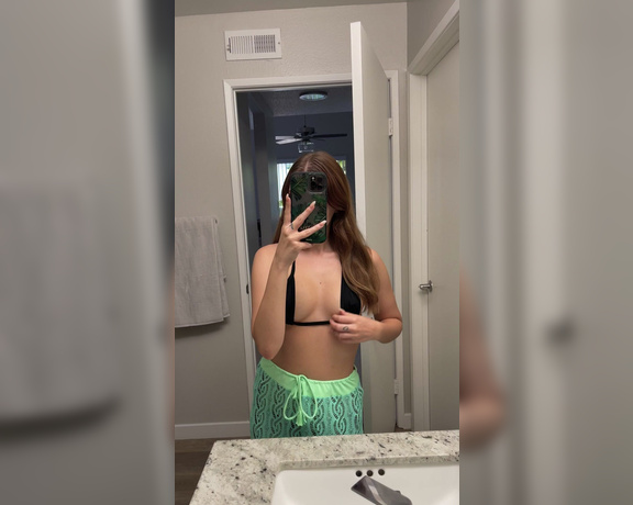 Princess Rea aka rearays Findom - 07-24-2022 OnlyFans Video - Pool day