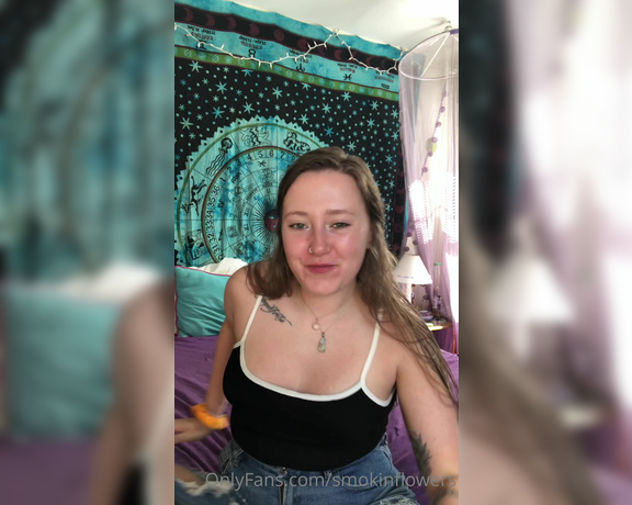 Goddess Flower aka smokinflowers Foot Fetish - 06-25-2023 OnlyFans Video - I love self_worship Sunday  also, todays the last day to request a dick rating