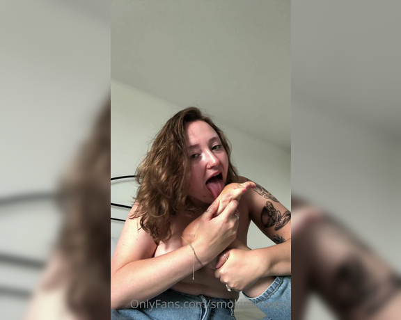 Goddess Flower aka smokinflowers Foot Fetish - 07-23-2023 OnlyFans Video - Self_worship Sunday Scotland addition 1