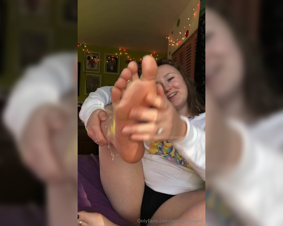 Goddess Flower aka smokinflowers Foot Fetish - 12-14-2023 OnlyFans Video - I know that the sight of My feet gives you a rush youve been so patient