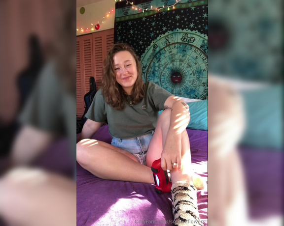 Goddess Flower aka smokinflowers Foot Fetish - 12-01-2023 OnlyFans Video - POV you and your best friend place another bet on gaming_ winner gets whatever they want