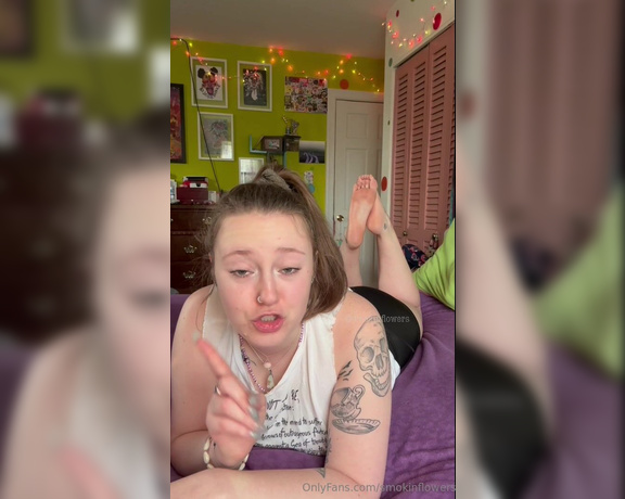 Goddess Flower aka smokinflowers Foot Fetish - 02-13-2024 OnlyFans Video - Oh My god youre a fucking freak of nature Why would anyone want to fuck someone