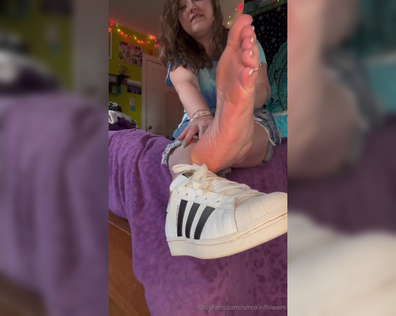 Goddess Flower aka smokinflowers Foot Fetish - 09-21-2024 OnlyFans Video - Seeing Me in adidas superstars makes your heart throb and your dick twitch with excitement