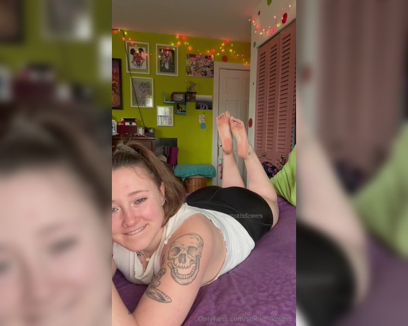 Goddess Flower aka smokinflowers Foot Fetish - 02-16-2024 OnlyFans Video - Gentle edging JOI with countdown 13 mins