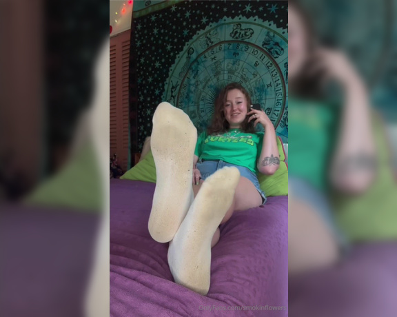 Goddess Flower aka smokinflowers Foot Fetish - 07-26-2024 OnlyFans Video - POV your step sisters dirty ankle socks are practically calling your name