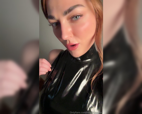 Katie Jane aka katiedomsyou Femdom - 07-31-2024 OnlyFans Video - DRINK UP SLAVE