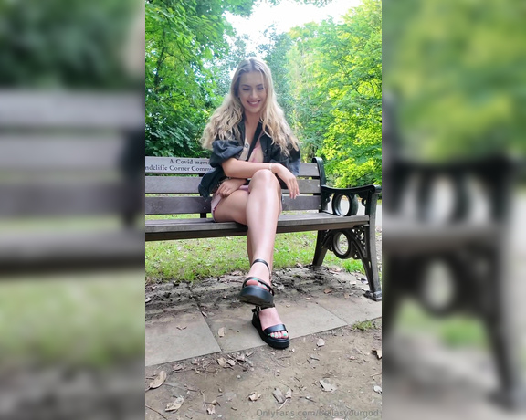 BellaYourgod aka bellasyourgod - 08-11-2024 OnlyFans Video - Would you worship my dirty feet in the park Full video available