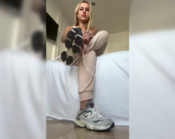 BellaYourgod aka bellasyourgod - 11-16-2024 OnlyFans Video - I forgot to pack socks so I had to wear trainers and no socks  After