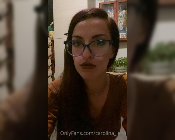 Carolina iena aka carolina_iena - 10-10-2022 OnlyFans Video - Need to cook something  but