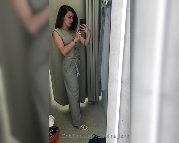 Carolina iena aka carolina_iena - 05-28-2022 OnlyFans Video - This is the outfit Im going to wear for an important video