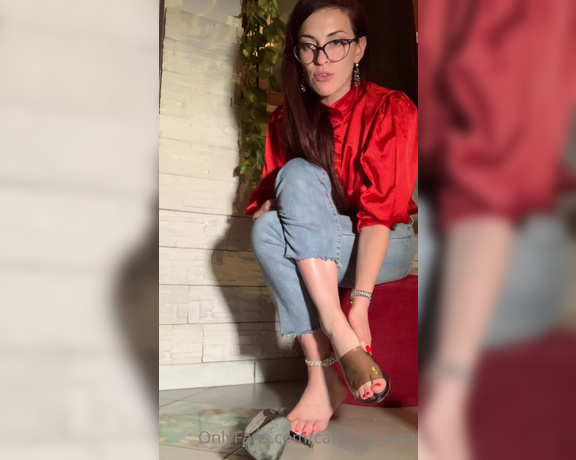 Carolina iena aka carolina_iena - 11-17-2022 OnlyFans Video - A PRESENT FOR MY FANS  Streaming with TacchiASpillo15 Teasing fans on Instagram  Showing my