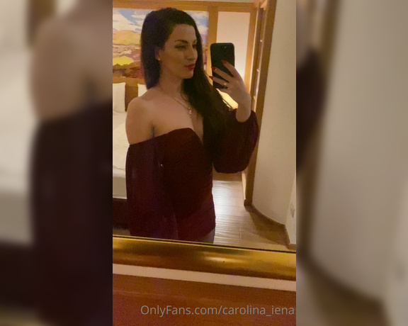 Carolina iena aka carolina_iena - 02-21-2023 OnlyFans Video - Outfit di ieri o outfit di oggi