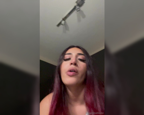 Bigb00tygodess aka italianstalllionn - 10-31-2024 OnlyFans Video - only think you should be eating for breakfast is sweat from the bottom of my feet