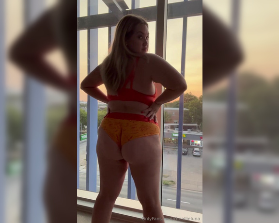 Allie Luna aka theallieluna - 09-04-2023 OnlyFans Video - THIS