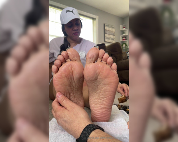 DeeDeeRican_Feet aka deedeericanfeet - 03-31-2024 OnlyFans Video - As requested Would u eat cake offf my toes