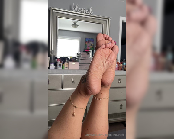 DeeDeeRican_Feet aka deedeericanfeet - 08-17-2024 OnlyFans Video - Gm Heres a sexy clip for u