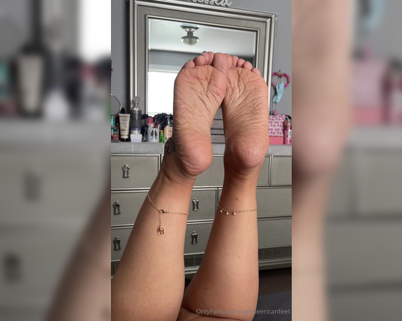 DeeDeeRican_Feet aka deedeericanfeet - 08-17-2024 OnlyFans Video - Gm Heres a sexy clip for u