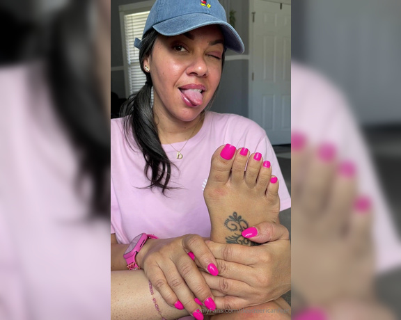 DeeDeeRican_Feet aka deedeericanfeet - 10-17-2024 OnlyFans Video - Mhmmmm as requested A sexy slo Selfworship