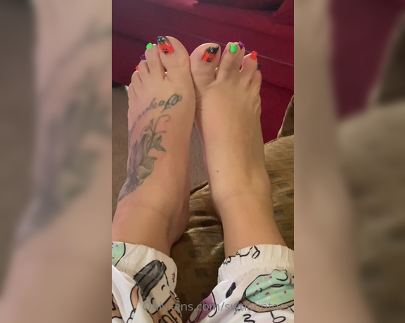 Swtlatintoes aka swtlatintoes - 10-30-2020 OnlyFans Video - Just a lil toe wiggle from Sunday , and one in slow mo