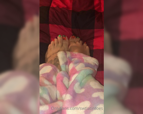 Swtlatintoes aka swtlatintoes - 10-23-2020 OnlyFans Video - I find this very soothing , now if only I was doing this to your face_77ls