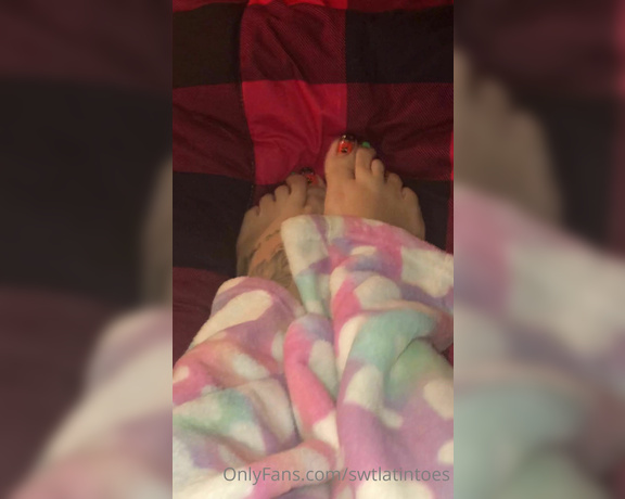 Swtlatintoes aka swtlatintoes - 10-23-2020 OnlyFans Video - I find this very soothing , now if only I was doing this to your face_77ls