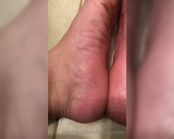 Swtlatintoes aka swtlatintoes - 10-20-2020 OnlyFans Video - I just want you to scrub my feet With your tongue and devour them with kisses