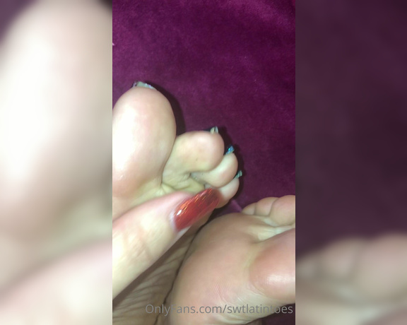 Swtlatintoes aka swtlatintoes - 11-21-2020 OnlyFans Video - Little dirty and stinky for you , now clean me up_5rs1