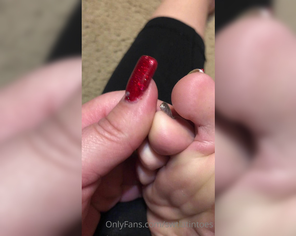 Swtlatintoes aka swtlatintoes - 12-12-2020 OnlyFans Video - A lil stinky sock removal from the other day_fhs0