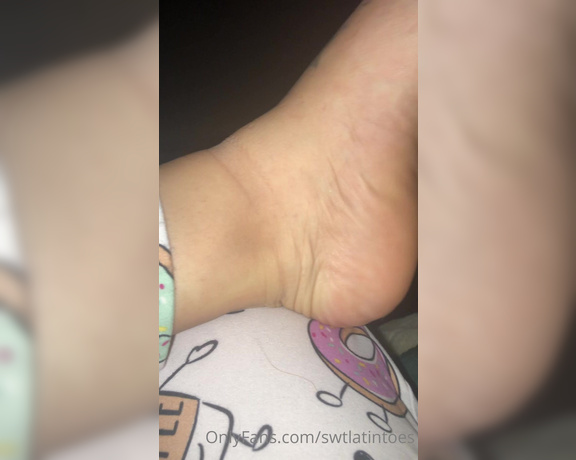 Swtlatintoes aka swtlatintoes - 11-30-2020 OnlyFans Video - Happy Monday