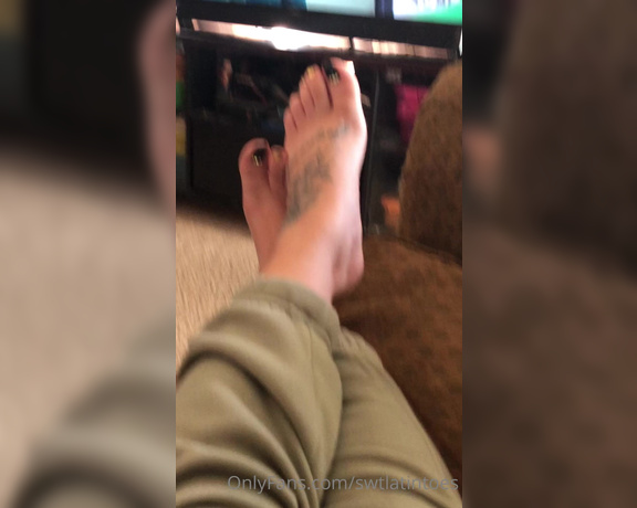 Swtlatintoes aka swtlatintoes - 12-30-2020 OnlyFans Video - Just a morning stretch