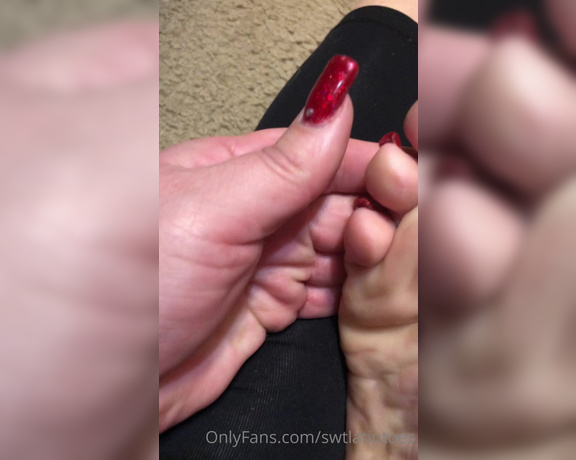 Swtlatintoes aka swtlatintoes - 12-12-2020 OnlyFans Video - A lil stinky sock removal from the other day