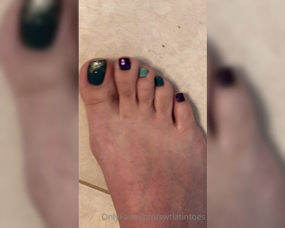 Swtlatintoes aka swtlatintoes - 04-21-2021 OnlyFans Video - Sorry its loud , had the shower running lol but you know I had to take_71xs