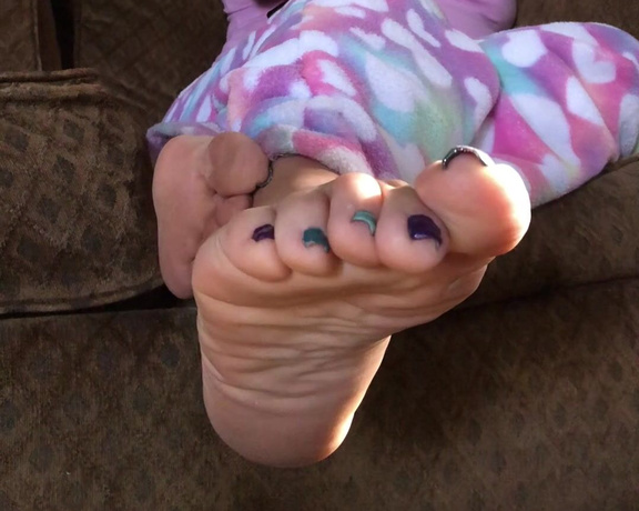 Swtlatintoes aka swtlatintoes - 04-20-2021 OnlyFans Video - Happy toesday