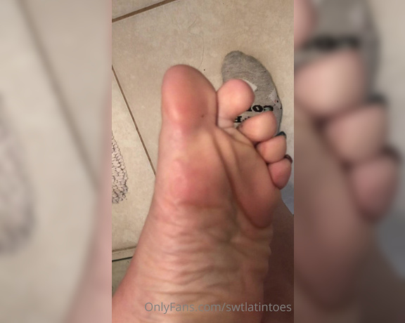 Swtlatintoes aka swtlatintoes - 04-21-2021 OnlyFans Video - Sorry its loud , had the shower running lol but you know I had to take