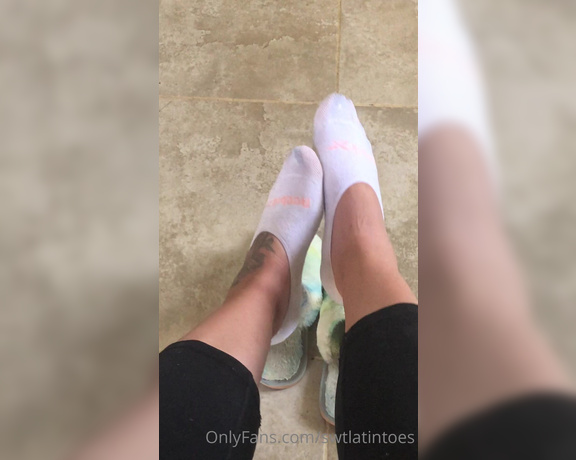 Swtlatintoes aka swtlatintoes - 06-02-2021 OnlyFans Video - Today was a good day  How sexy do my toes look peeking through my socks_o995