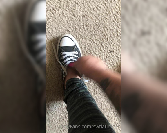 Swtlatintoes aka swtlatintoes - 08-18-2021 OnlyFans Video - I still get amazed when my feet get like this in shoes in just a few_dah4