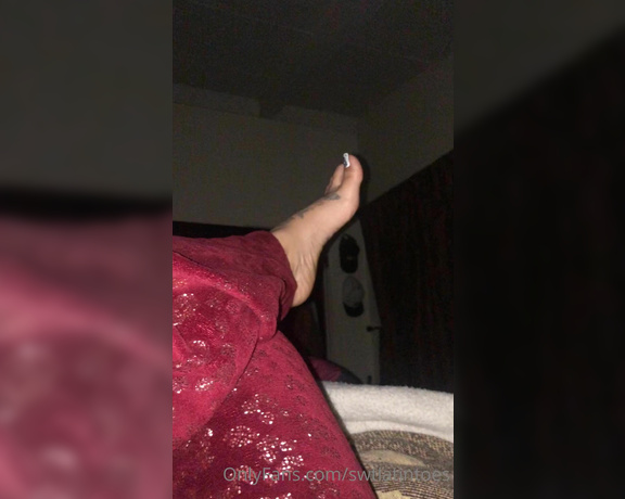 Swtlatintoes aka swtlatintoes - 10-28-2021 OnlyFans Video - I need foot rubs and cuddles , you good with that