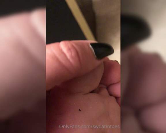 Swtlatintoes aka swtlatintoes - 10-29-2021 OnlyFans Video - Last night sock removal smelled sooooo good