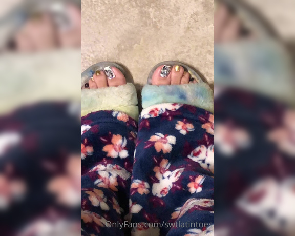 Swtlatintoes aka swtlatintoes - 10-20-2021 OnlyFans Video - Sorry I didnt do a sock reveal yesterday , it was one of those days you