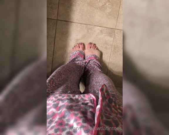 Swtlatintoes aka swtlatintoes - 01-24-2022 OnlyFans Video - Just a tad sweaty this am