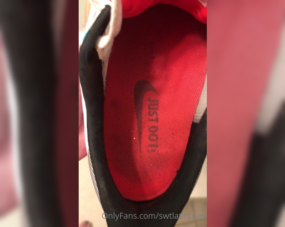 Swtlatintoes aka swtlatintoes - 01-25-2022 OnlyFans Video - Smelling like ammonia_qyxj