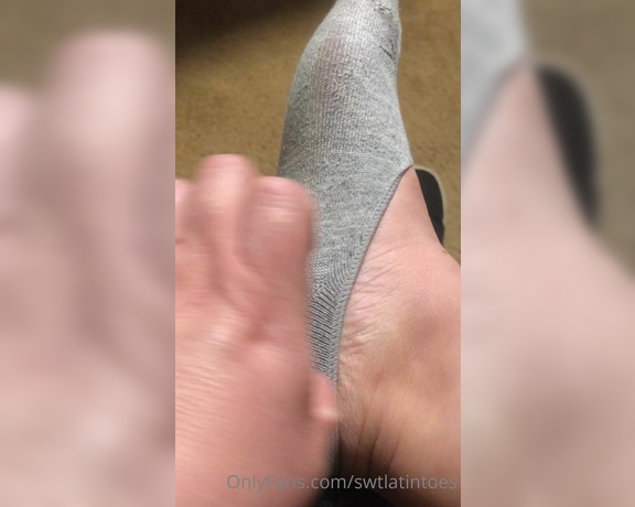 Swtlatintoes aka swtlatintoes - 01-07-2022 OnlyFans Video - Was a little surprised how sweaty they got , I didnt do much