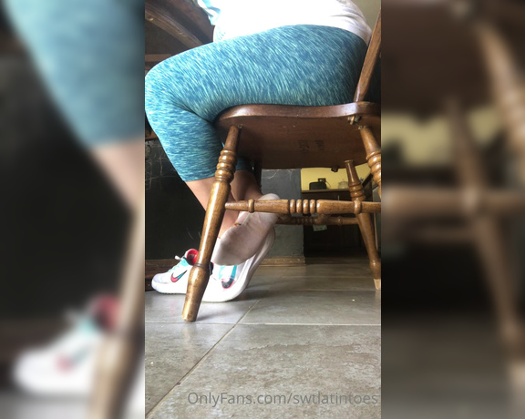 Swtlatintoes aka swtlatintoes - 01-30-2022 OnlyFans Video - Caught you looking