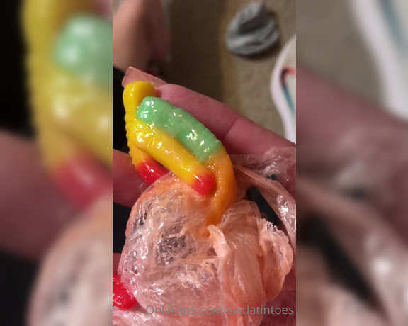 Swtlatintoes aka swtlatintoes - 04-12-2022 OnlyFans Video - Dont these gummies look good