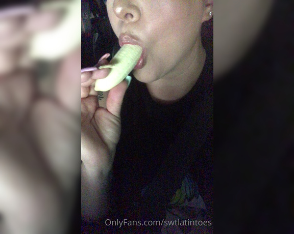 Swtlatintoes aka swtlatintoes - 04-28-2022 OnlyFans Video - Would you be mad if I took a lil bite