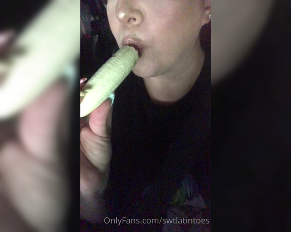 Swtlatintoes aka swtlatintoes - 04-28-2022 OnlyFans Video - Would you be mad if I took a lil bite